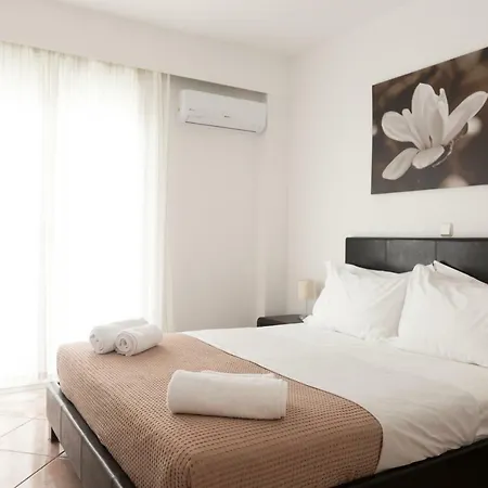 Aristotle's - Central Renovated Appartamento